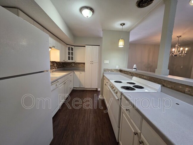 Building Photo - 6903 Tara Dr