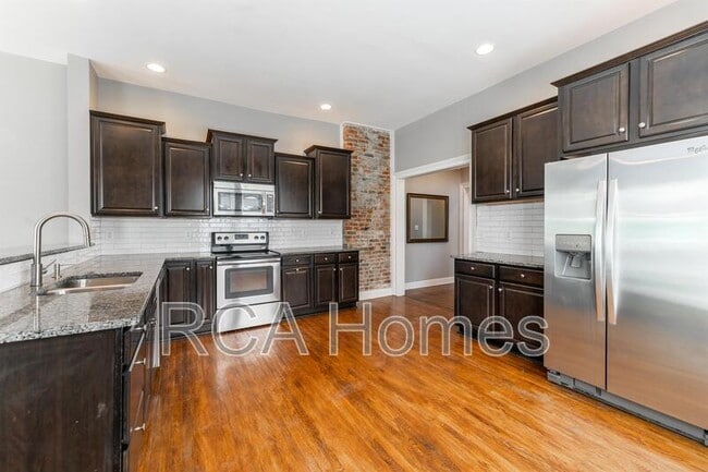 Photo - 613 E New York St