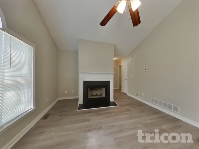 Photo - 165 Bridge Landing