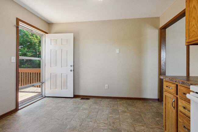Photo - 3 Bedroom, 2 Bath, two story all electric ...