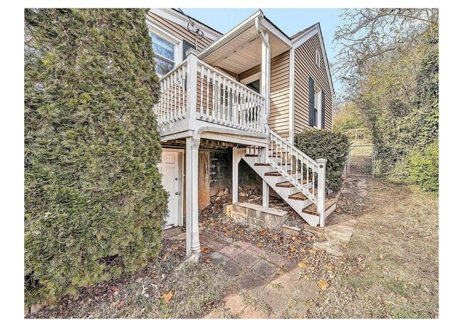 Photo - Charming 3BR in SW Roanoke | Fenced Yard | Hardwood Floors | Wasena Area