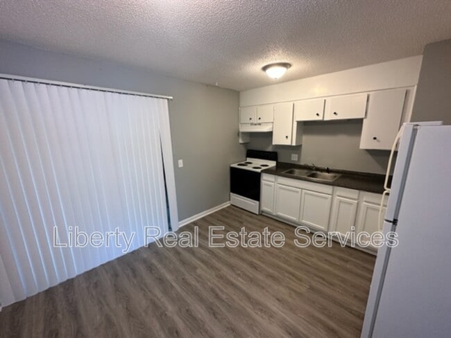Photo - 910 Berkshire Terrace Unidad Apt D