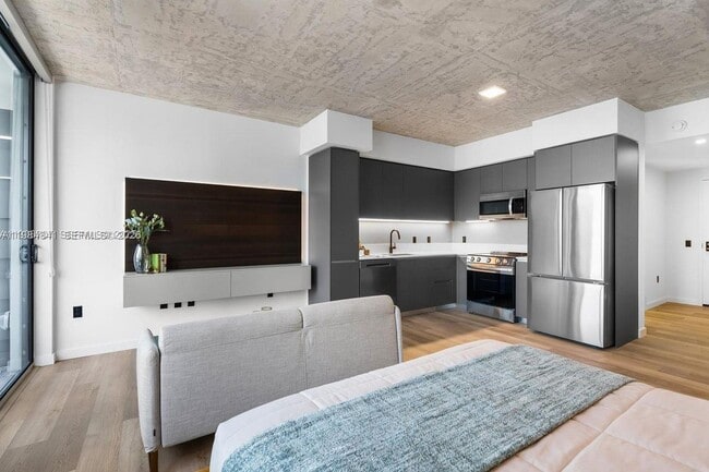 Photo - 307 SW 5th St Unit Studio2