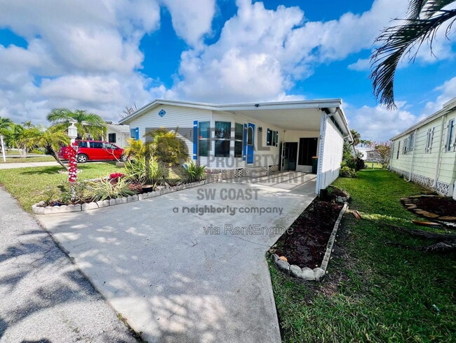 Photo - 202 Fan Palm Ln