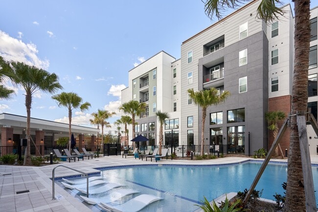 The Accolade Collegiate Village West
