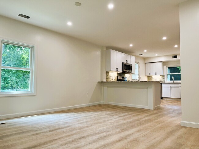 4 Wallingford Rd Unit 2