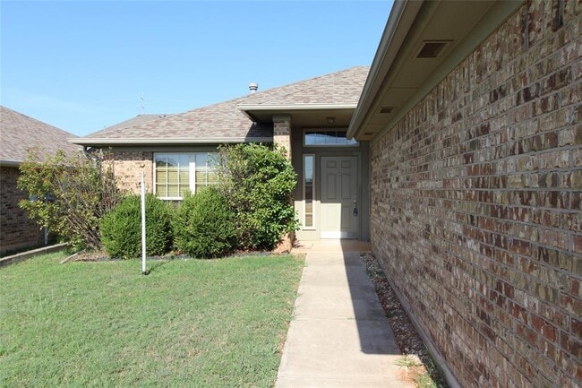 Photo - 512 Woodsong Dr
