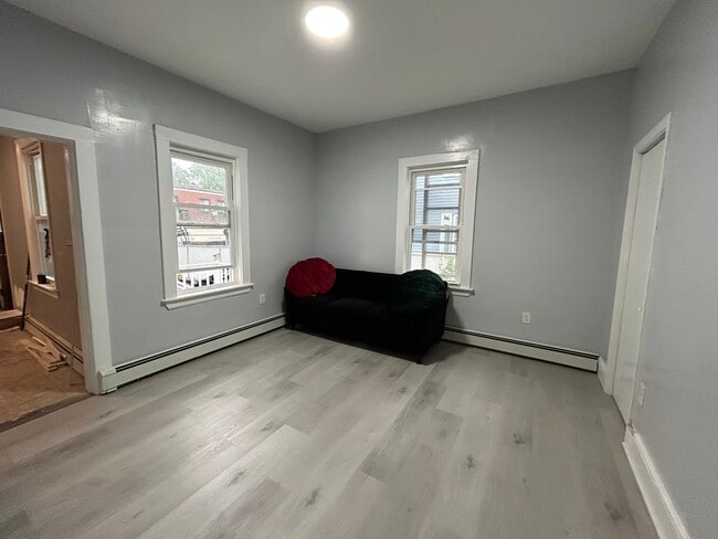 23 Weston St Unit 21