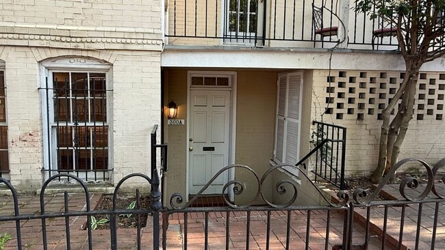 Building Photo - 0086 - Liverman/Liverman Unit A