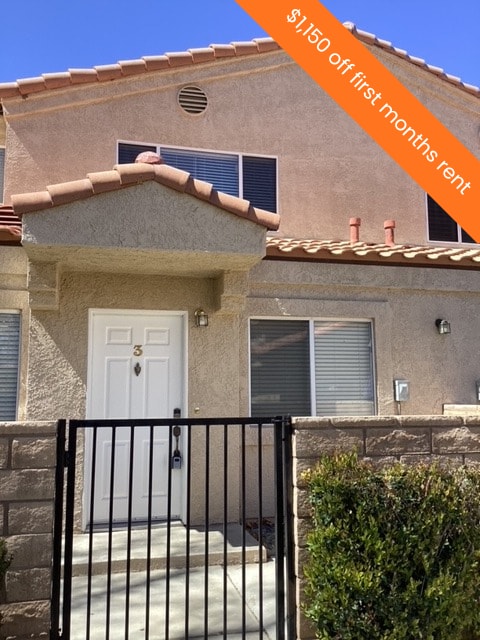 Building Photo - "Charming 2-Bed Condo with Cozy Fireplace & Modern Comforts in Lancaster!" Unit 3