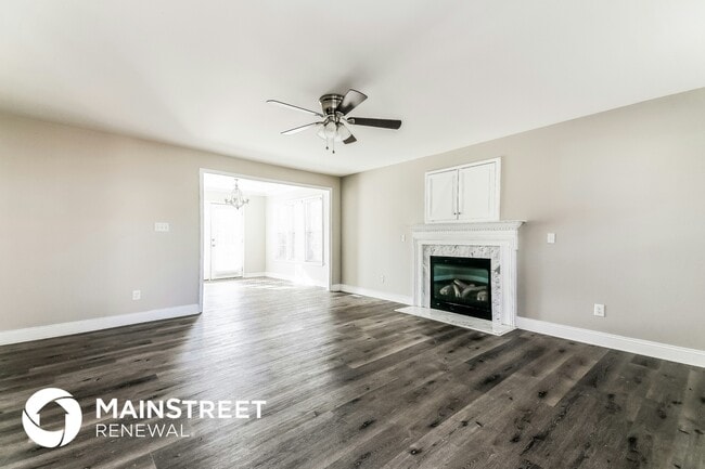 Photo - 18 Barrette Ln