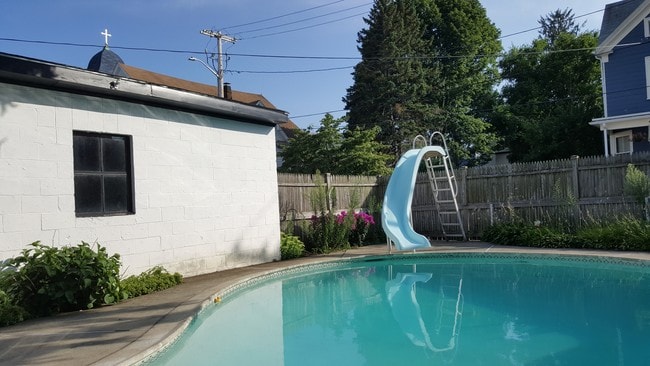 Deep water in-ground swimming pool - 6 Lemon St