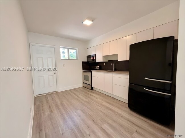 Photo - 132 SW 20th Ave Unit 132