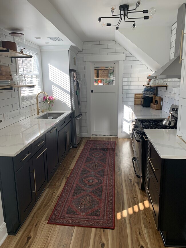 Photo - 61 Chester Ave SE