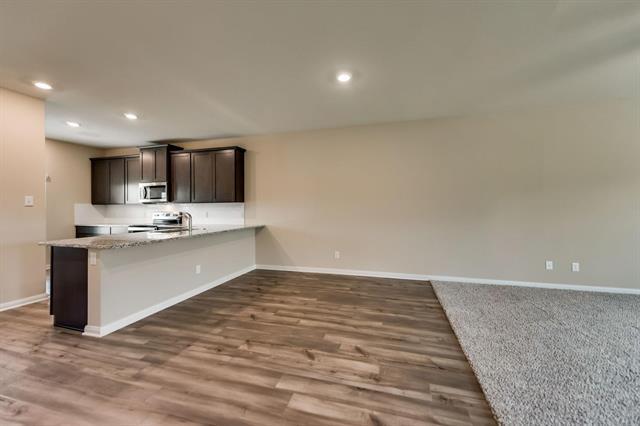 Photo - 318 Sweet Pea Ln