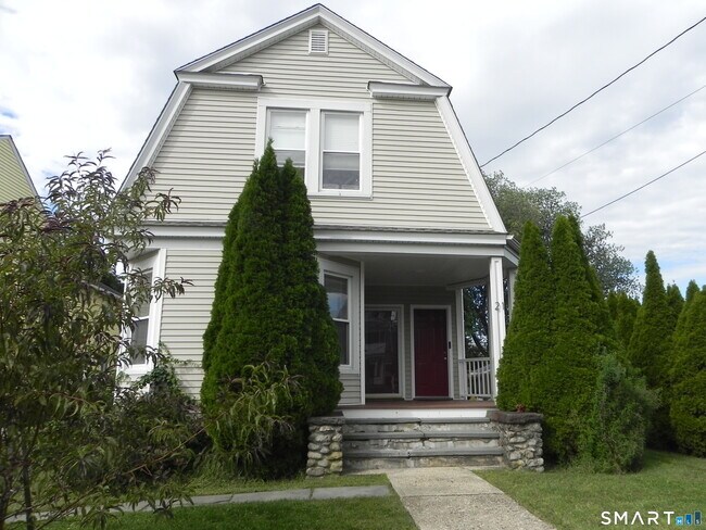 21 Edlie Ave Unit 1