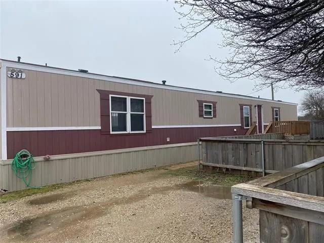 Photo - 591 Rose Garden Dr