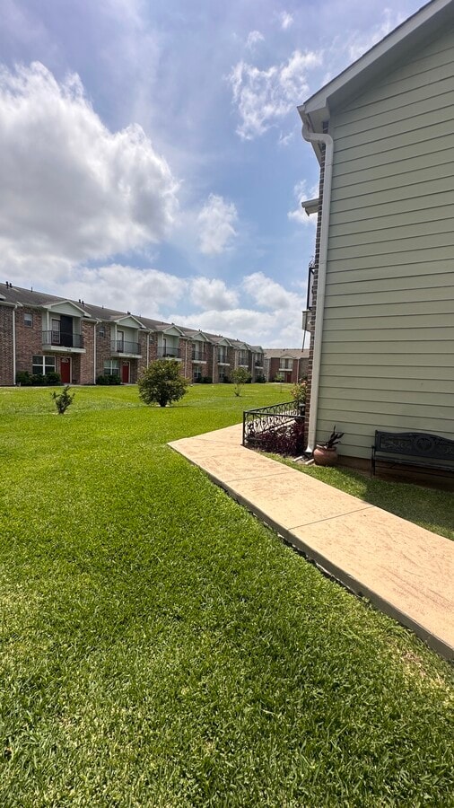 Photo - 2702 Vienna Pl