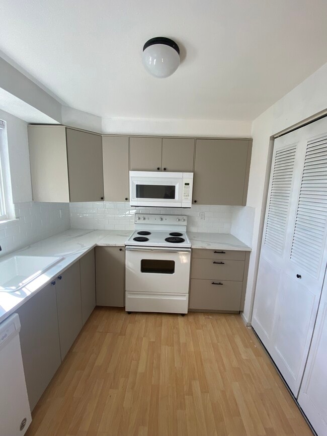 Photo - 1101 Hughes St