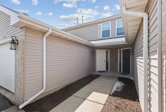 Photo - Rockford Townhomes East 2BR/1.5BA