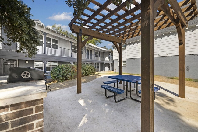 Senita Apartment Homes