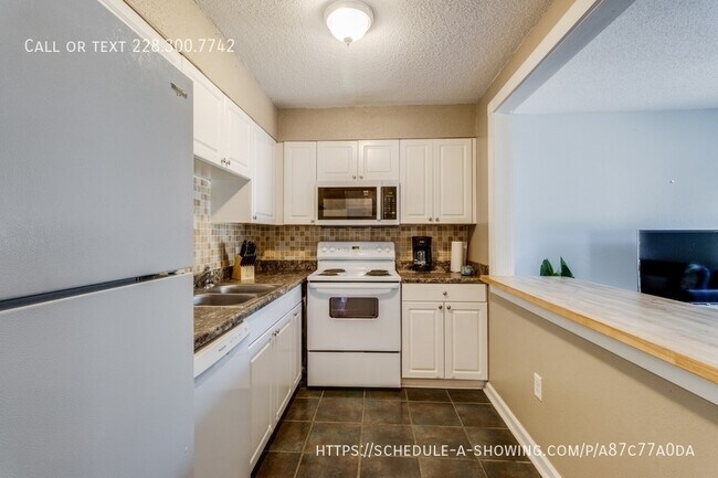 Photo - 245 Mc Donnell Ave