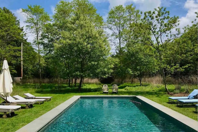 Photo - 34 School St