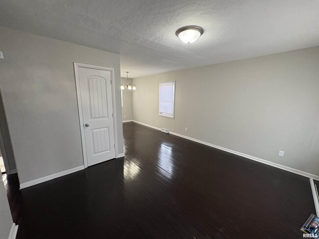 Photo - 2324 W Gilbert Ave