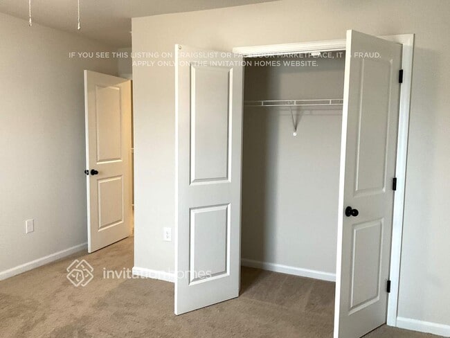 Photo - 3326 Strong Box Lane