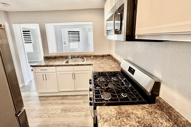 Photo - 4225 8th Ave