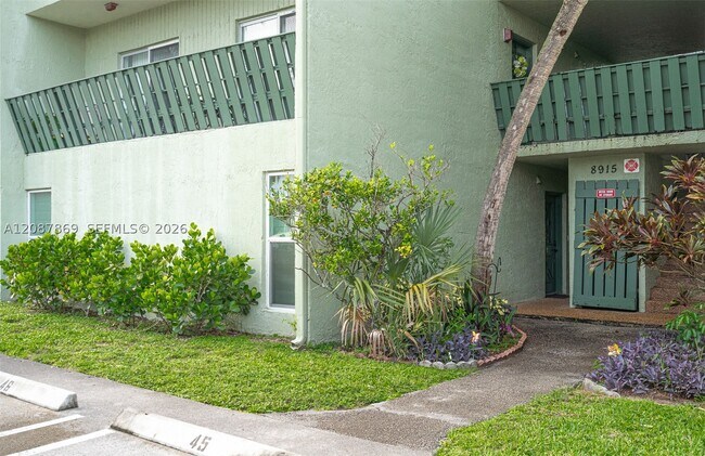 Building Photo - 8913 NW 28th Dr Unit D