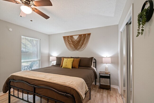 Photo - 2523 Village Oak Dr.