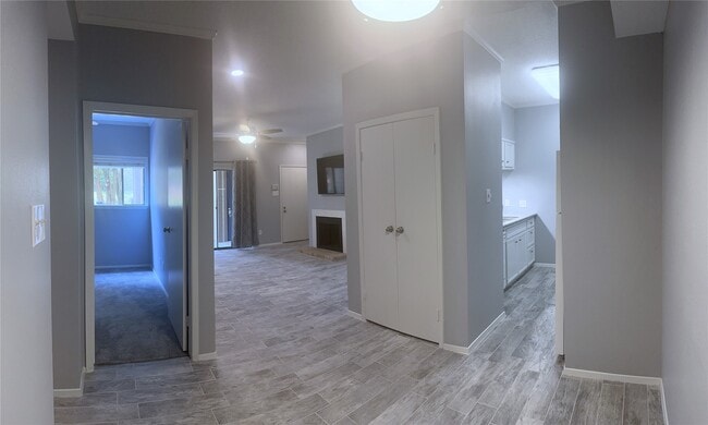 Photo - 7037 N Holiday Dr