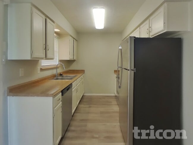 Photo - 14605 Otoe Dr