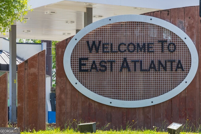 Photo - 1446 Metropolitan Ave SE