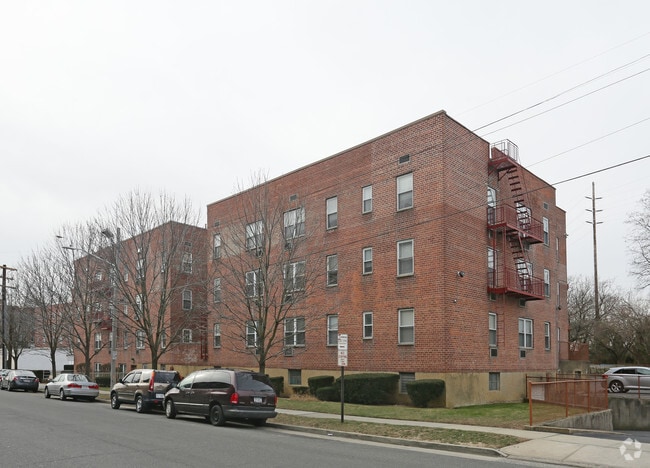 Photo - Garden City Border Apartments