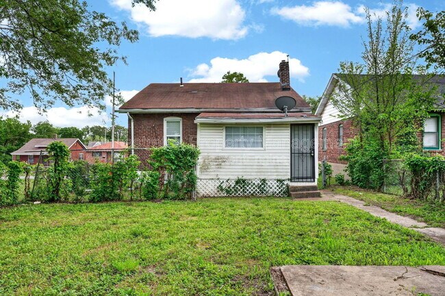 Photo - 6705 St Louis Ave