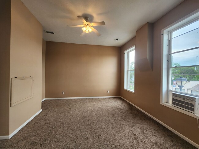 Photo - 101 S Main St Unit APT 3