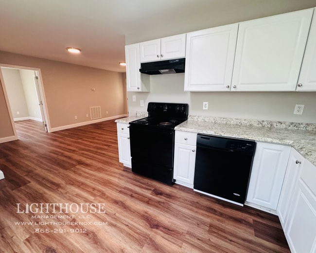 Building Photo - Charming 3-bedroom house in Halls!
