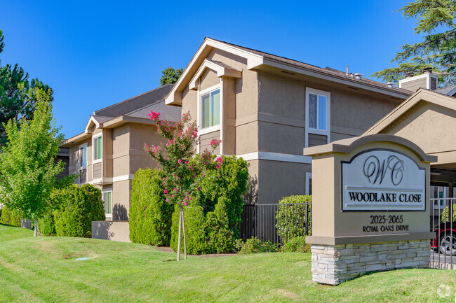 Woodlake Close - Woodlake Close Apartments