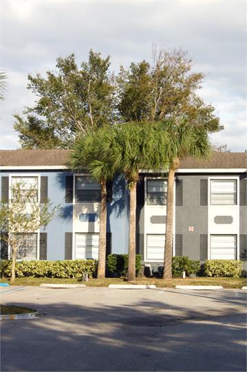 Building Photo - 2565 N Alafaya Trail Rental