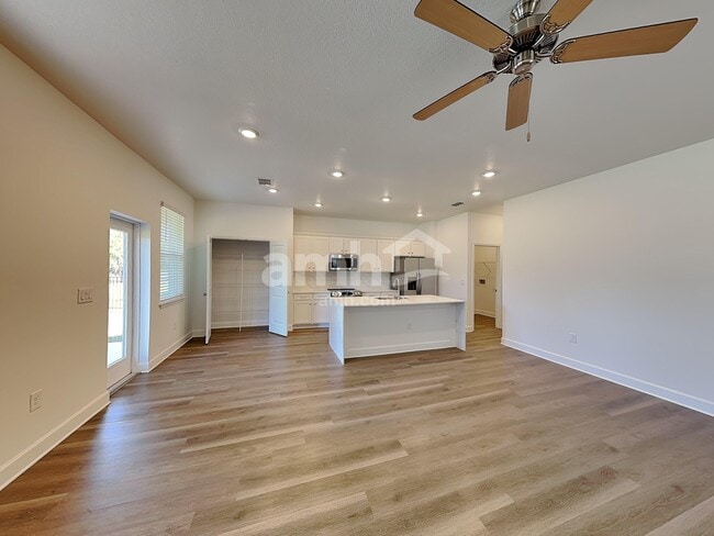 Photo - 16458 Cheyanne Ct