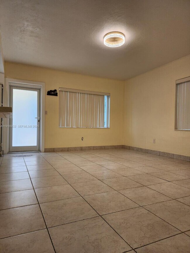 Photo - 1582 NE 172nd St