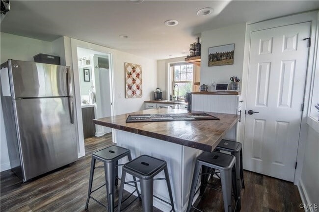 Photo - 100 Vollum Rd