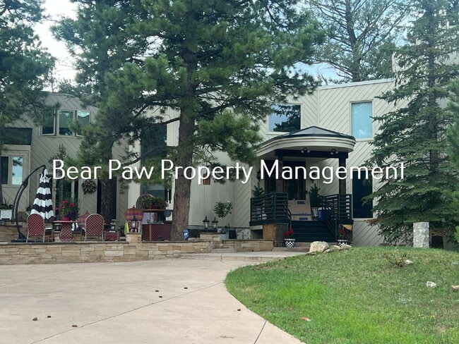 Building Photo - Unique Home In Genesee!!