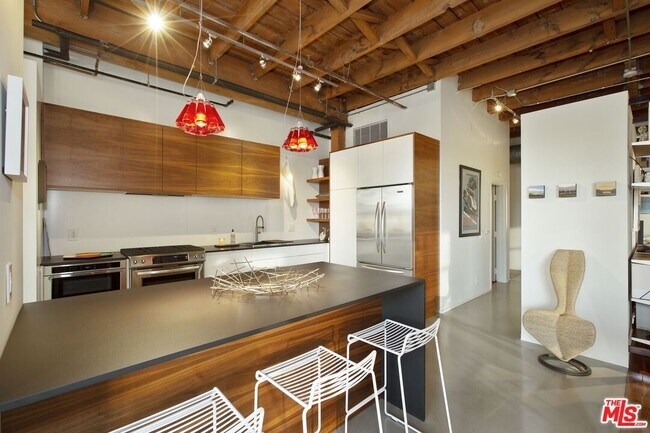 Photo - 500 Molino St Condo Unit 204