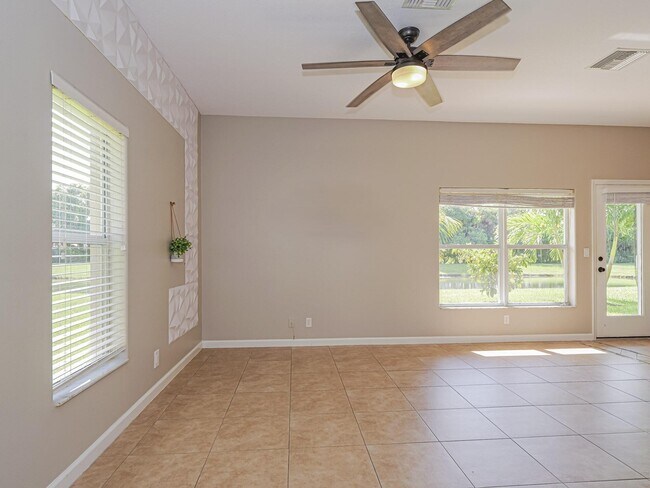 Photo - 1905 77th Dr