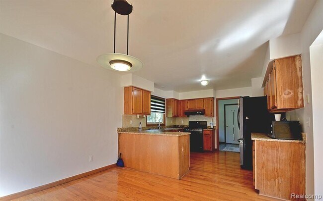 Photo - 2358 Saffron Ct