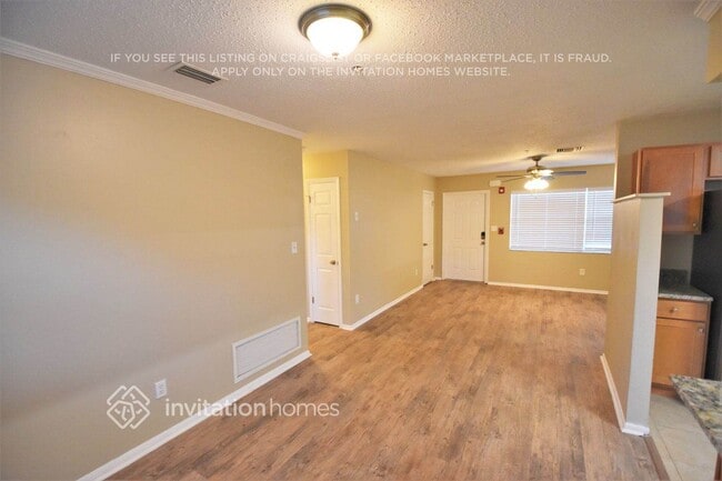 Photo - 992 Union St