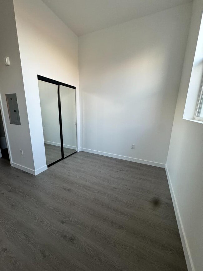 Photo - 1265 12th Ave